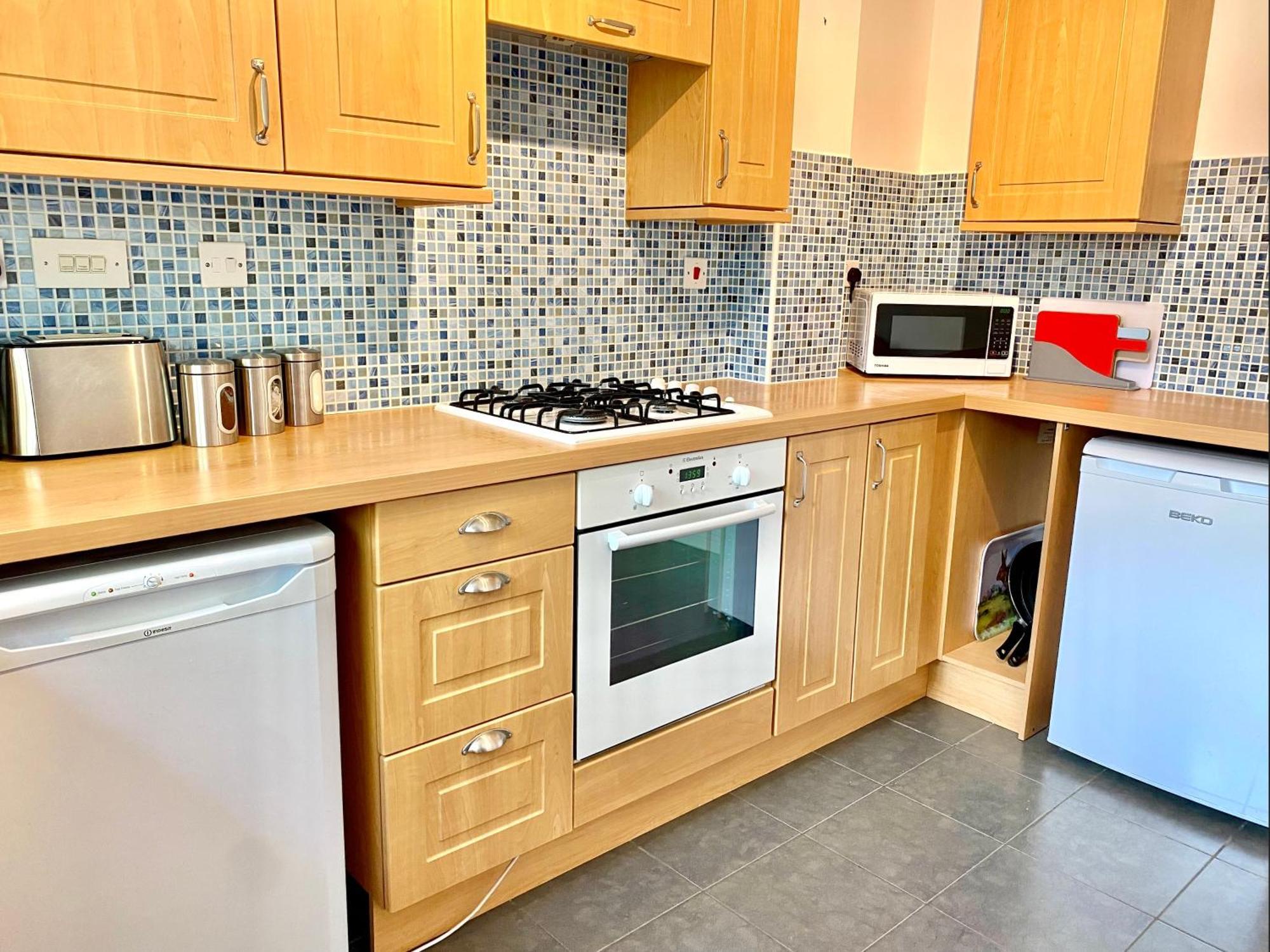 Villa Free Private Parking! Oakley House And Garden! Fully Equipped 4 Comfy Beds Corby Esterno foto