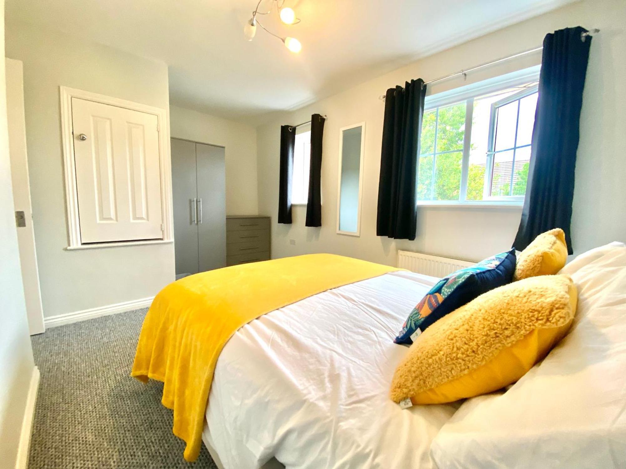 Villa Free Private Parking! Oakley House And Garden! Fully Equipped 4 Comfy Beds Corby Esterno foto